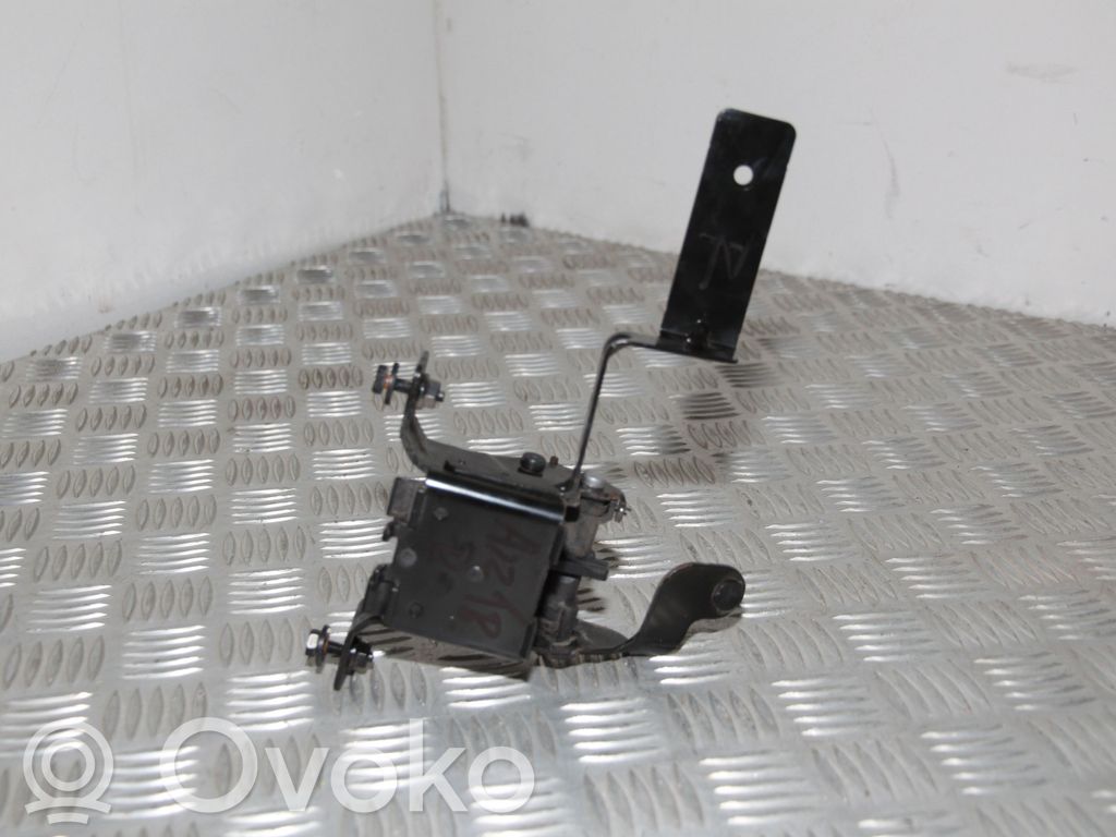 Takaoven pidätin   BK31V441A14AK,BK31V441A14AK,D3L5A
