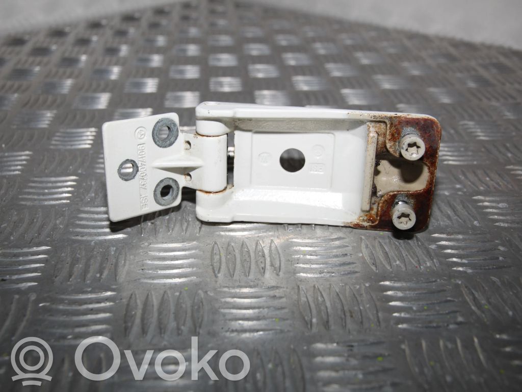 Volkswagen II LT Rear door lower hinge 