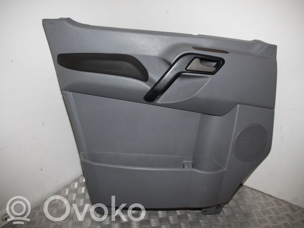 Volkswagen Crafter Boczki / Poszycie drzwi przednich 