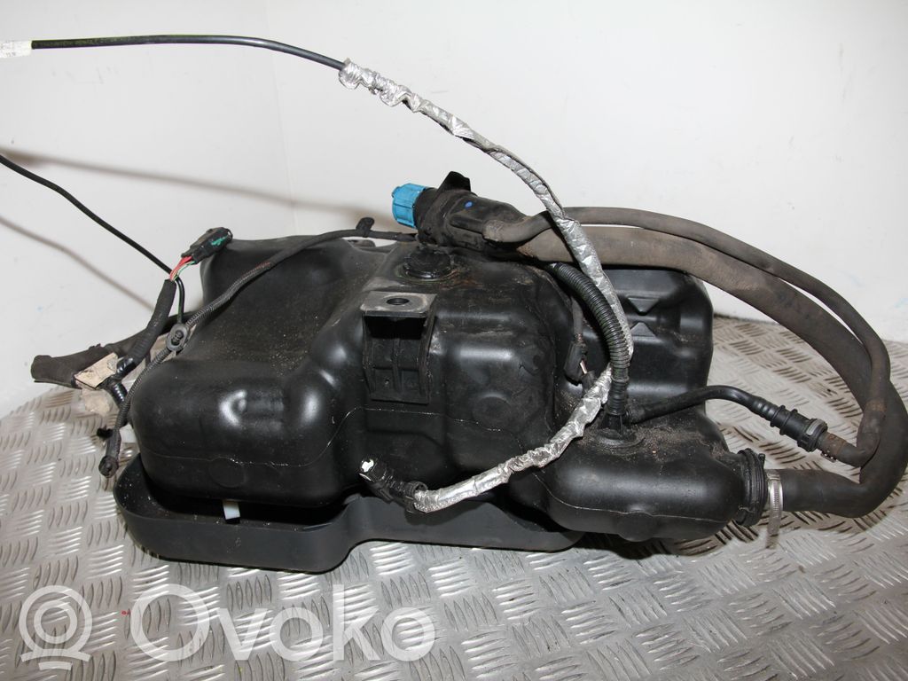 AdBlue-nestesäiliö   93459932,0444040014,208993933R,172A21178R,172A22038R,172A28000R,82622206161277,93868466