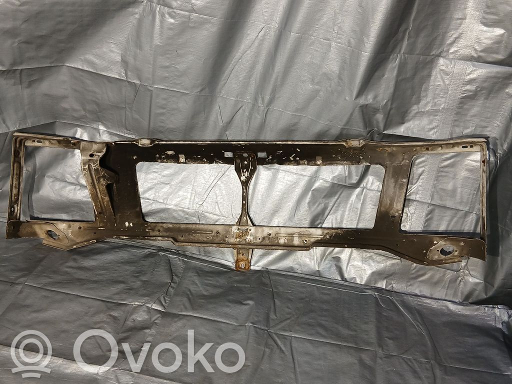 Volkswagen II LT Radiatorių panelė 