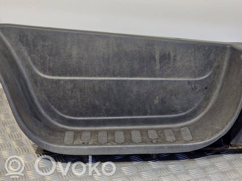 Renault Master III Listwa progowa przednia 