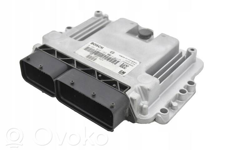 Opel Astra H Engine control unit/module 