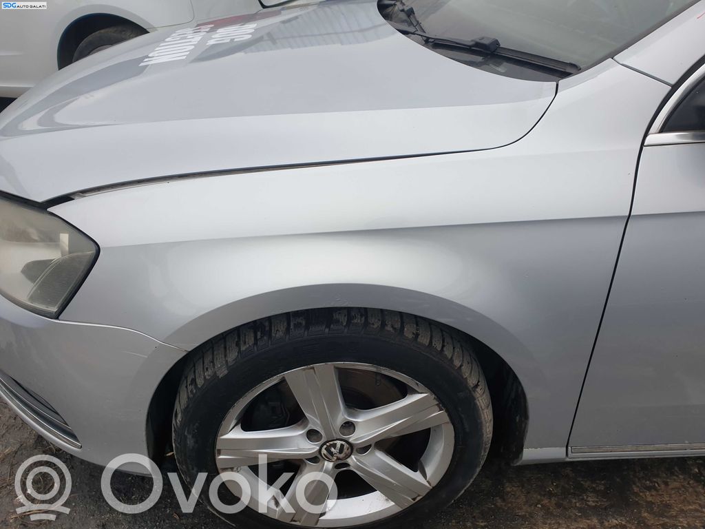 Volkswagen PASSAT B7 Крыло 
