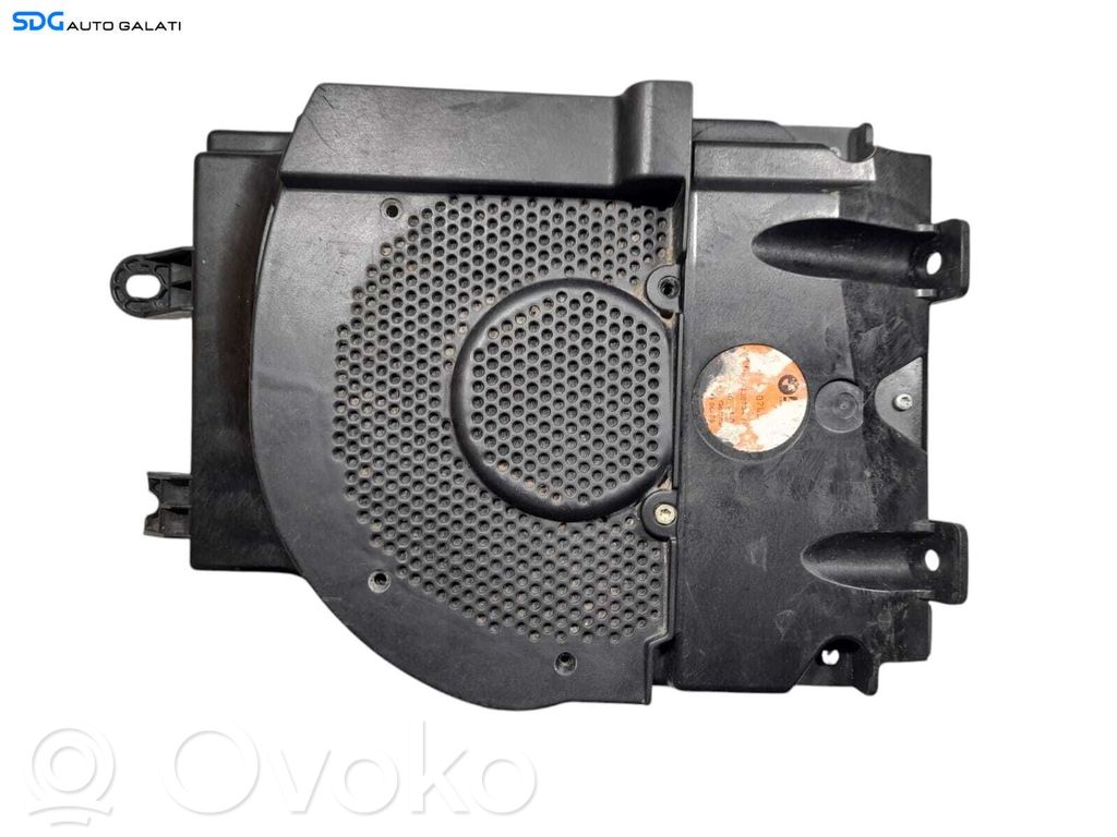 BMW 7 E65 E66 Subwoofer 