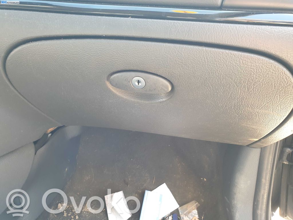Deckel Klappe Handschuhfach