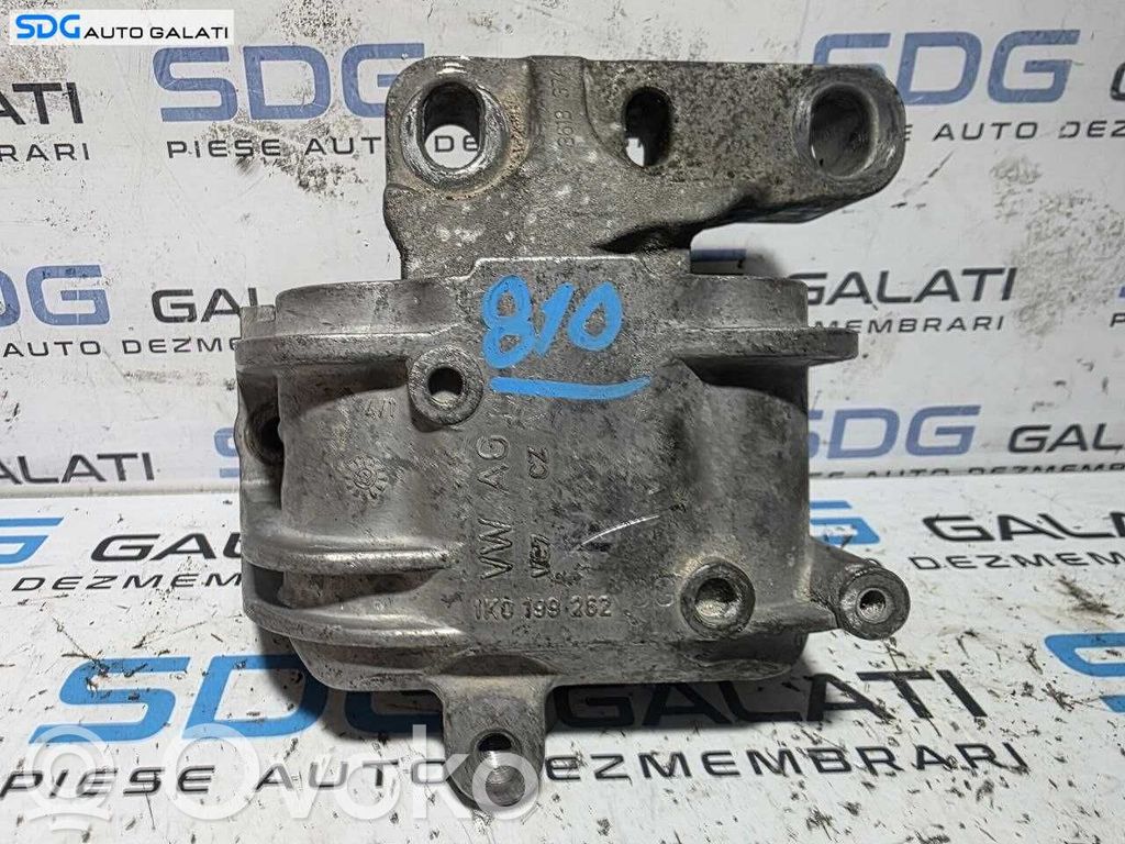 Volkswagen Golf Plus Engine mounting bracket 