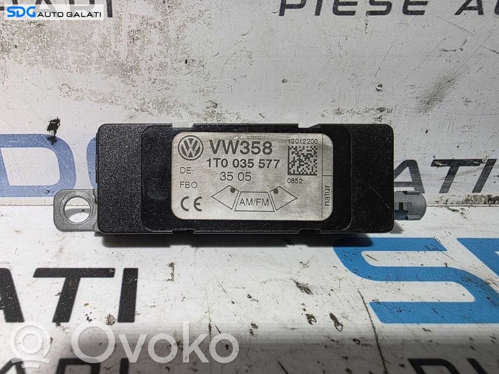 Volkswagen Touran I Amplificator antenă aeriană 