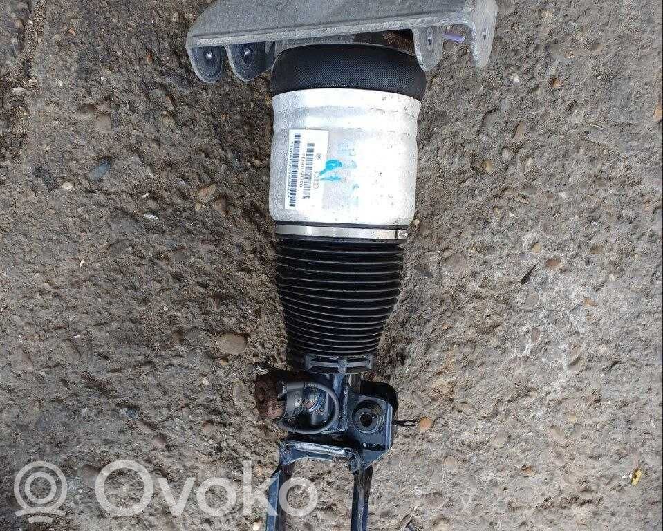 Audi Q7 4L Przedni amortyzator zawieszenia pneumatycznego 