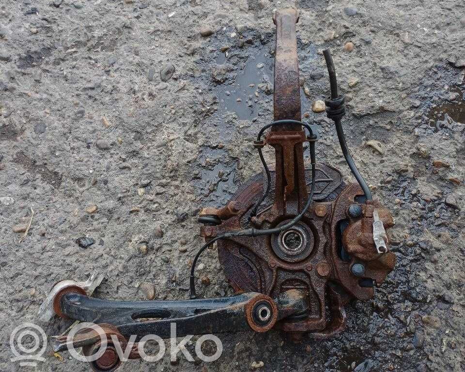 Alfa Romeo GT Achsschenkel vorne