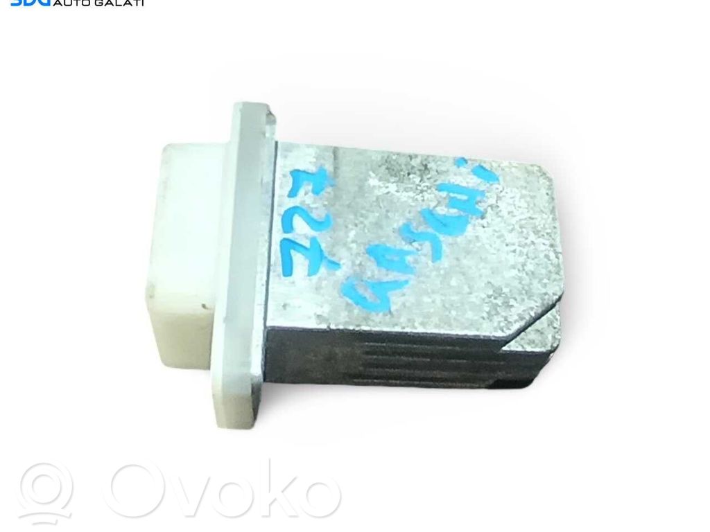 Nissan X-Trail T31 Relé de ventilador de calefacción