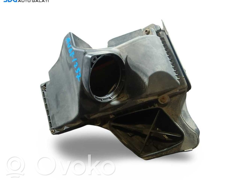 Luftfilterkasten   8K0133835AB