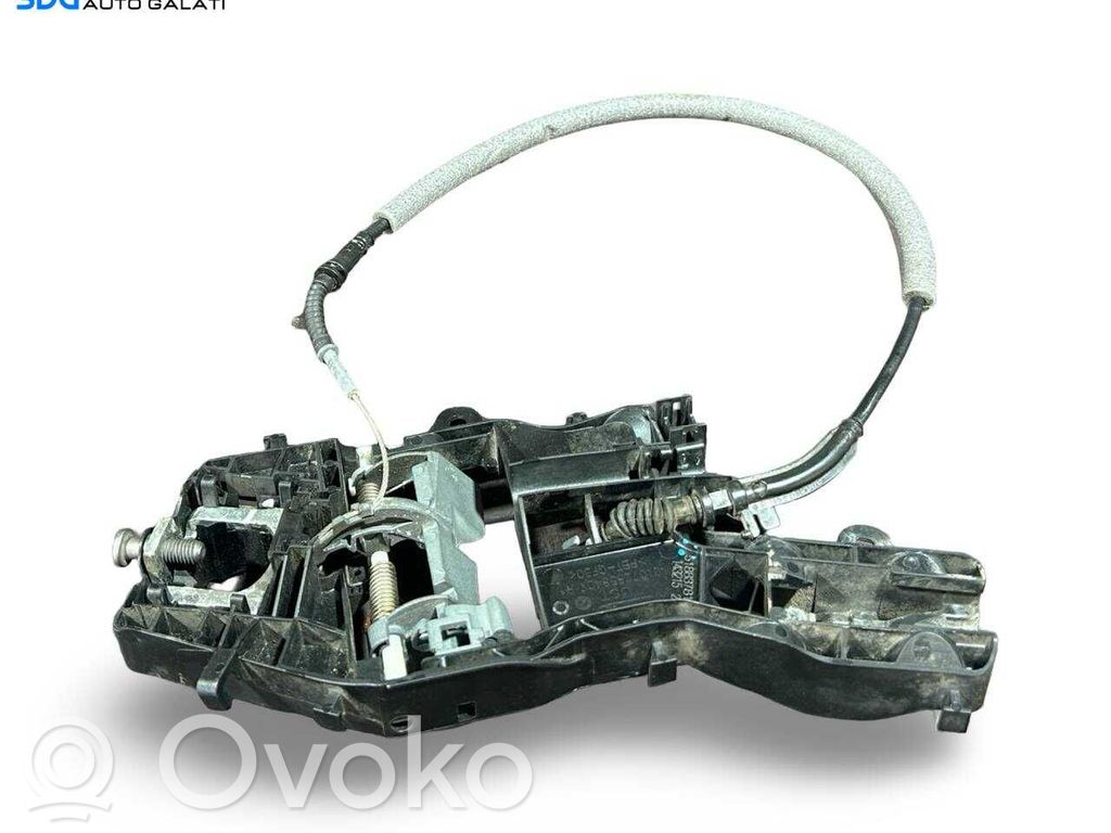 Volkswagen PASSAT B7 Support poignée extérieur de porte avant 