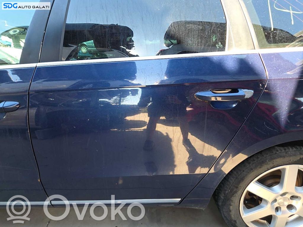 Volkswagen PASSAT B7 Aizmugurējās durvis