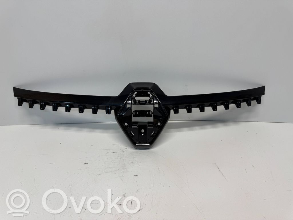 Renault Austral Front bumper upper radiator grill 