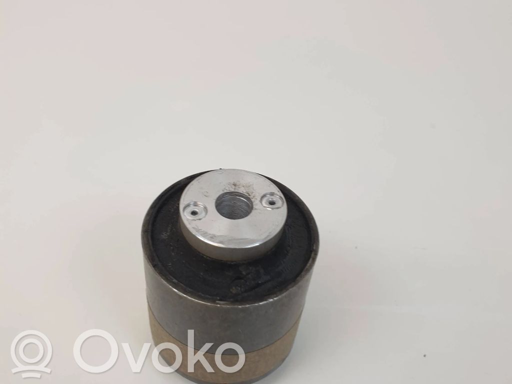 BMW 5 E39 Galinė kreipenčioji įvorė (-ės) (sailentblokas) 