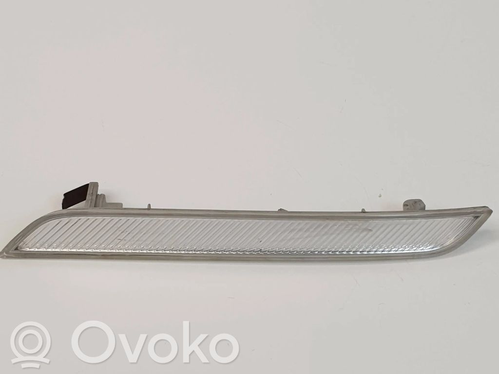 BMW X5 E70 Front reflector 