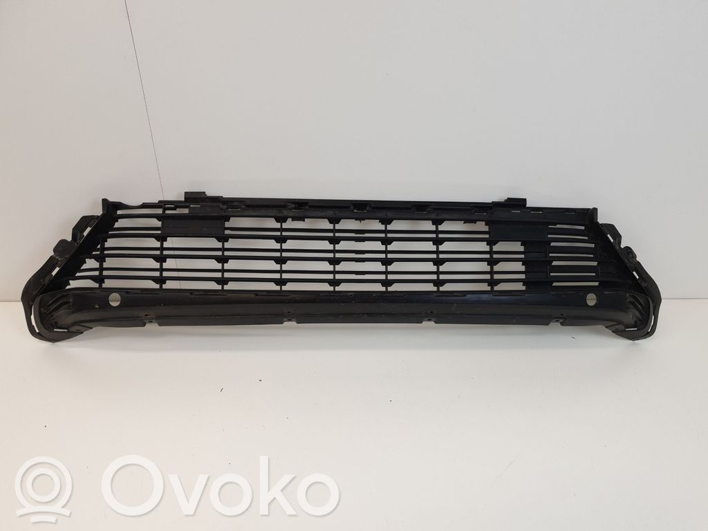 Opel Combo E Front bumper lower grill 