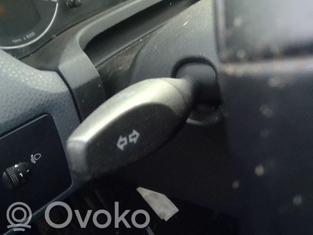 Ford Fiesta Commodo de clignotant 