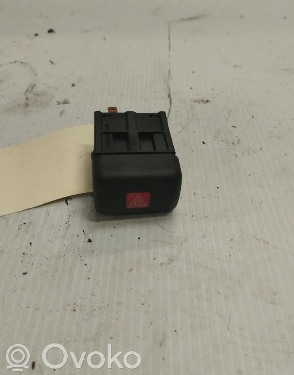 Opel Zafira A Hazard light switch 
