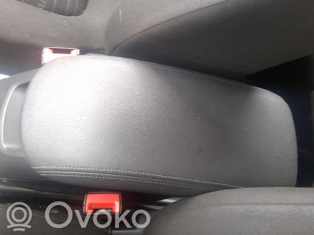 Opel Meriva B Reposabrazos 