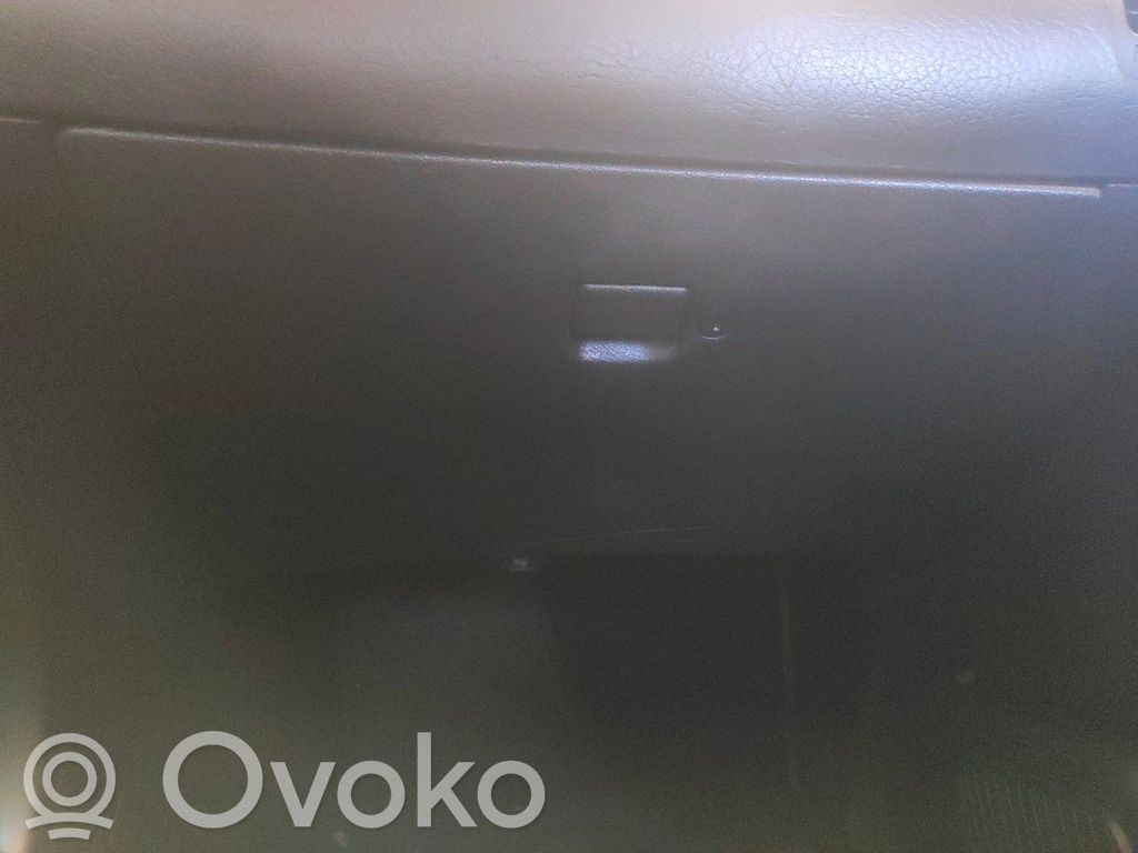 Nissan Terrano Juego guantera 