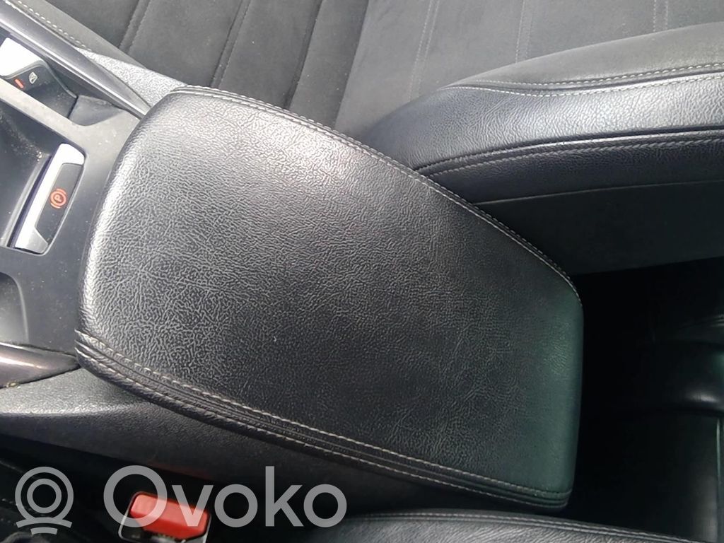 Citroen DS5 Armrest 