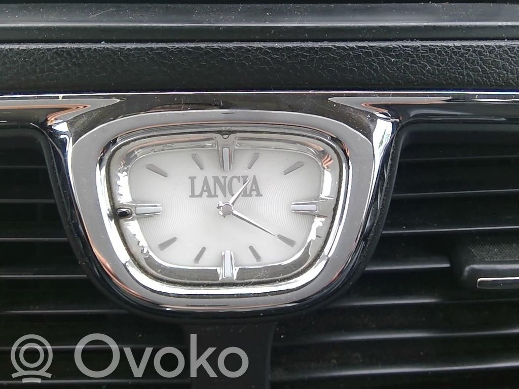 Lancia Voyager Monitori/näyttö/pieni näyttö 