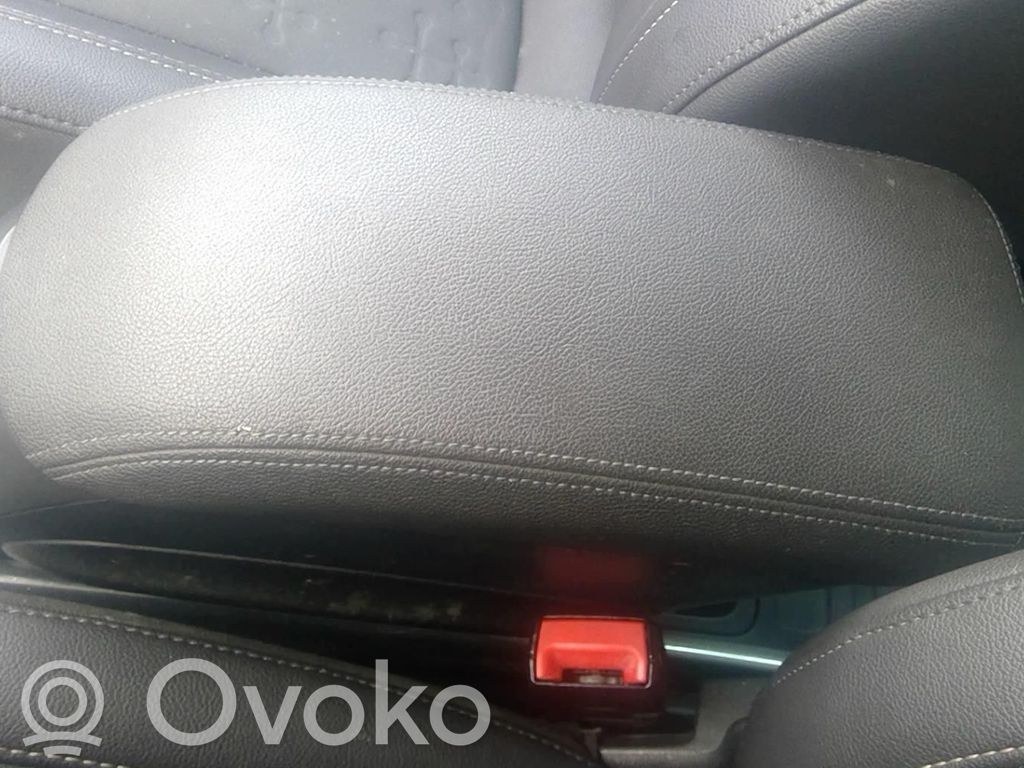 Opel Meriva B Reposabrazos 