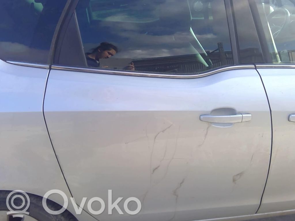 Opel Meriva B Puerta trasera 