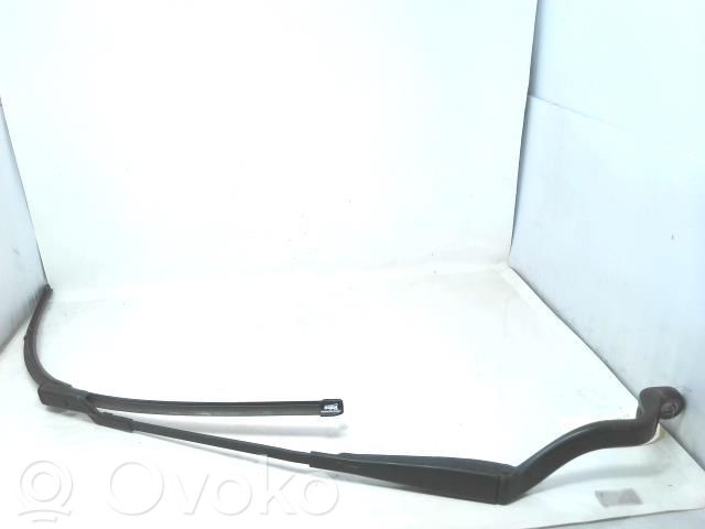 Front wiper blade arm