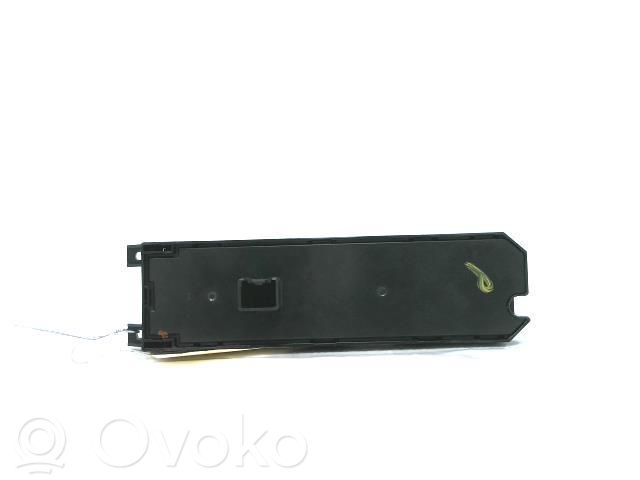 Electric window control switch   7ST14A132BC