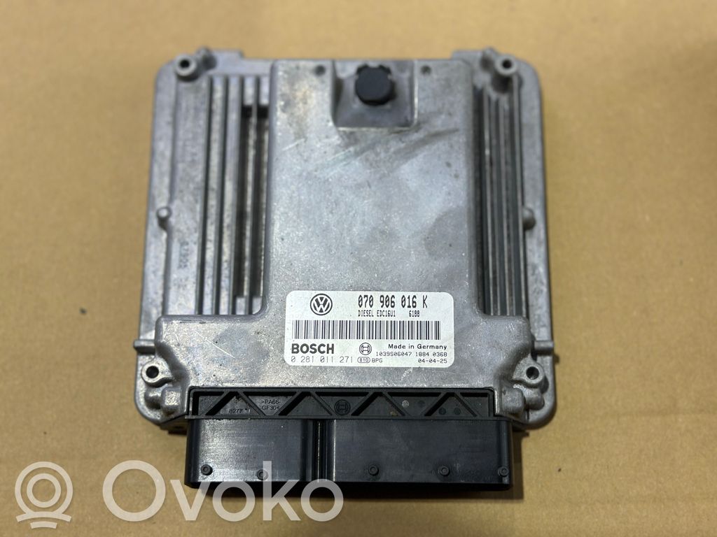 Volkswagen Transporter - Caravelle T5 Engine control unit/module 