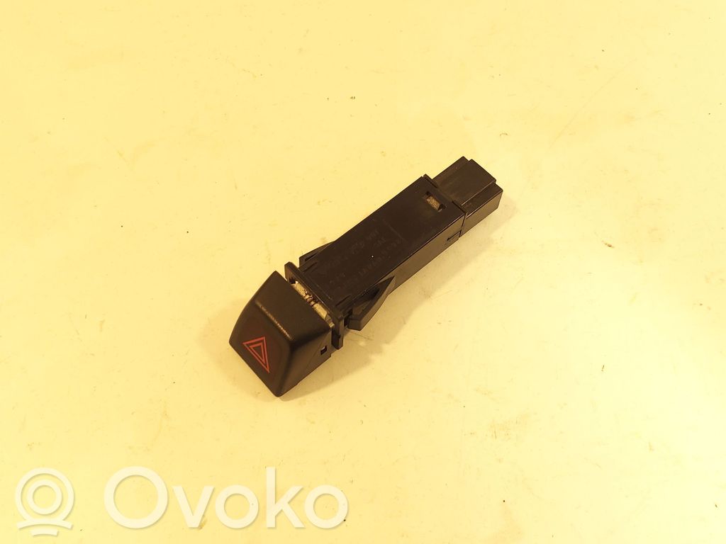 Volvo XC60 Hazard light switch 