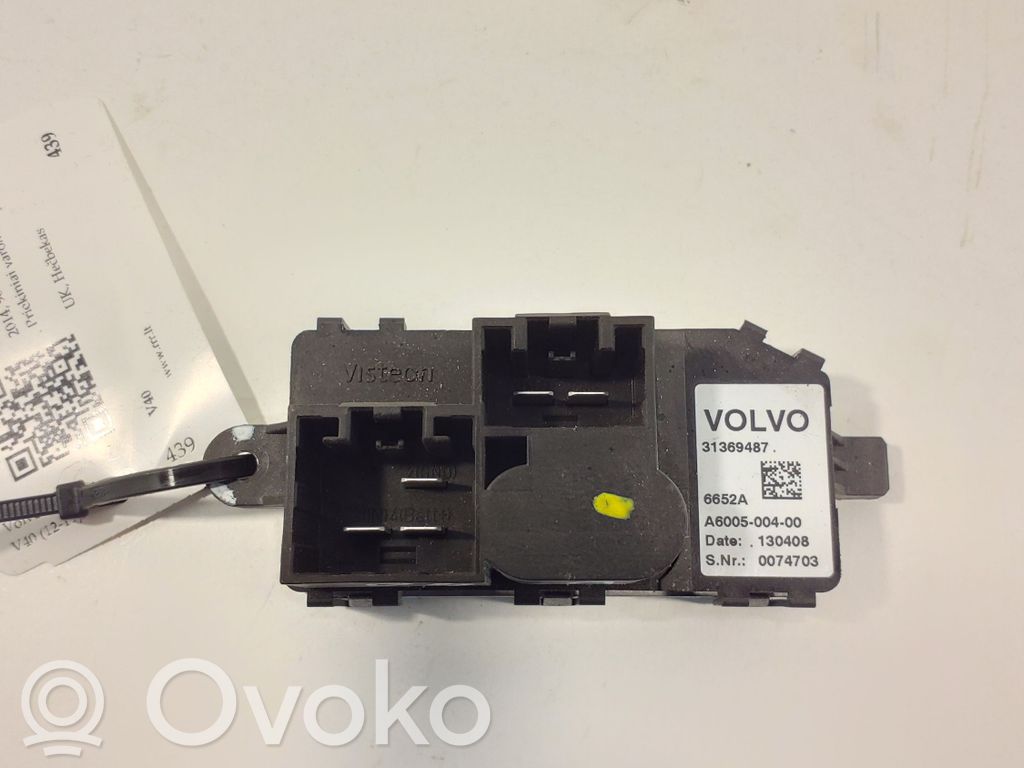Volvo V40 Heater blower fan relay 