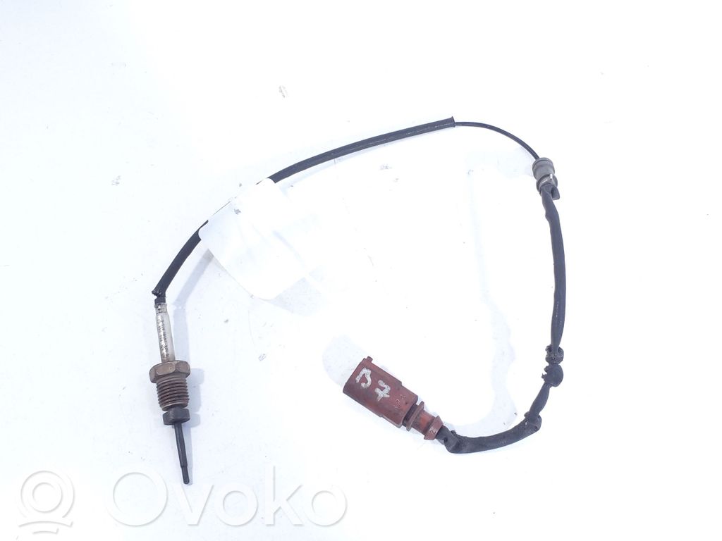 Volkswagen PASSAT B7 Exhaust gas temperature sensor 