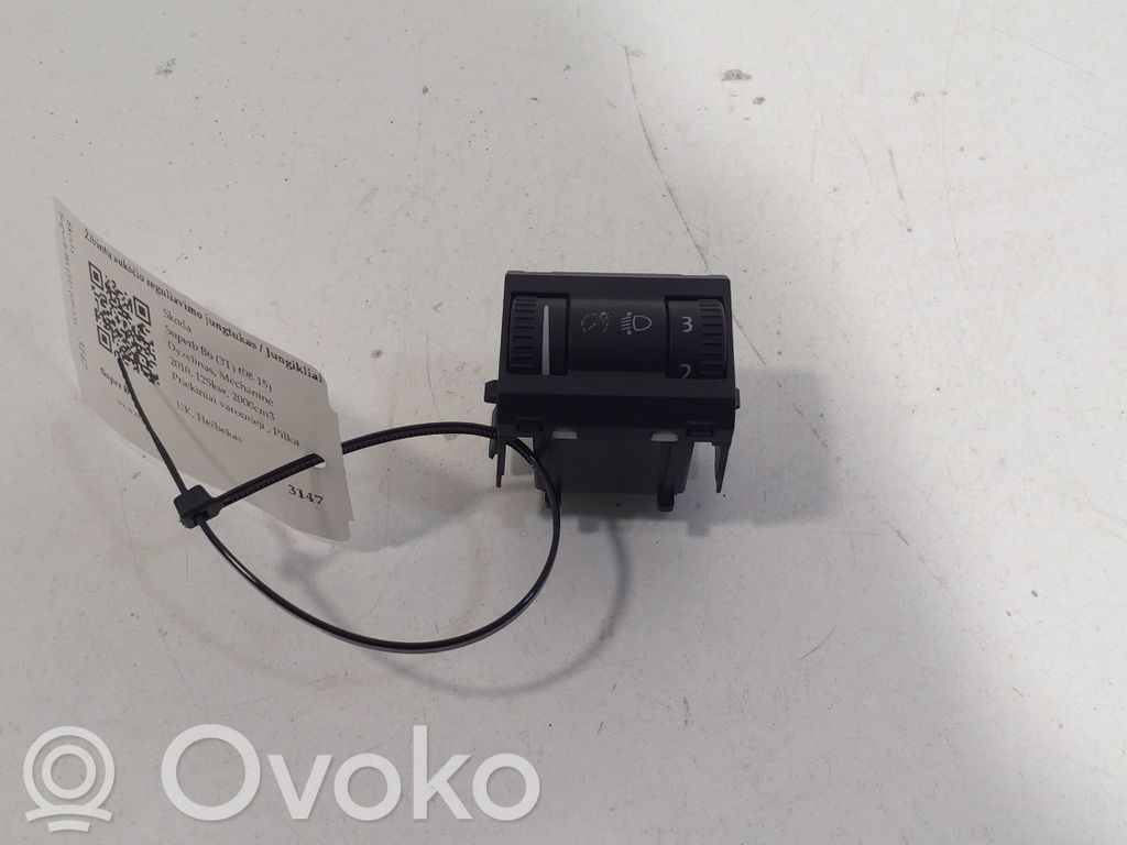Skoda Superb B6 (3T) Headlight level height control switch 