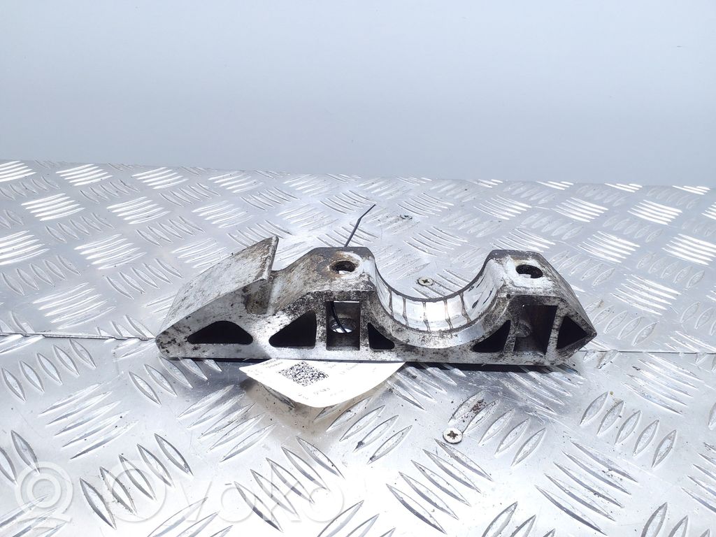 Audi Q7 4L Sway bar bush bracket, front 