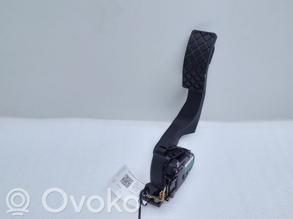 Audi A8 S8 D3 4E Accelerator throttle pedal 