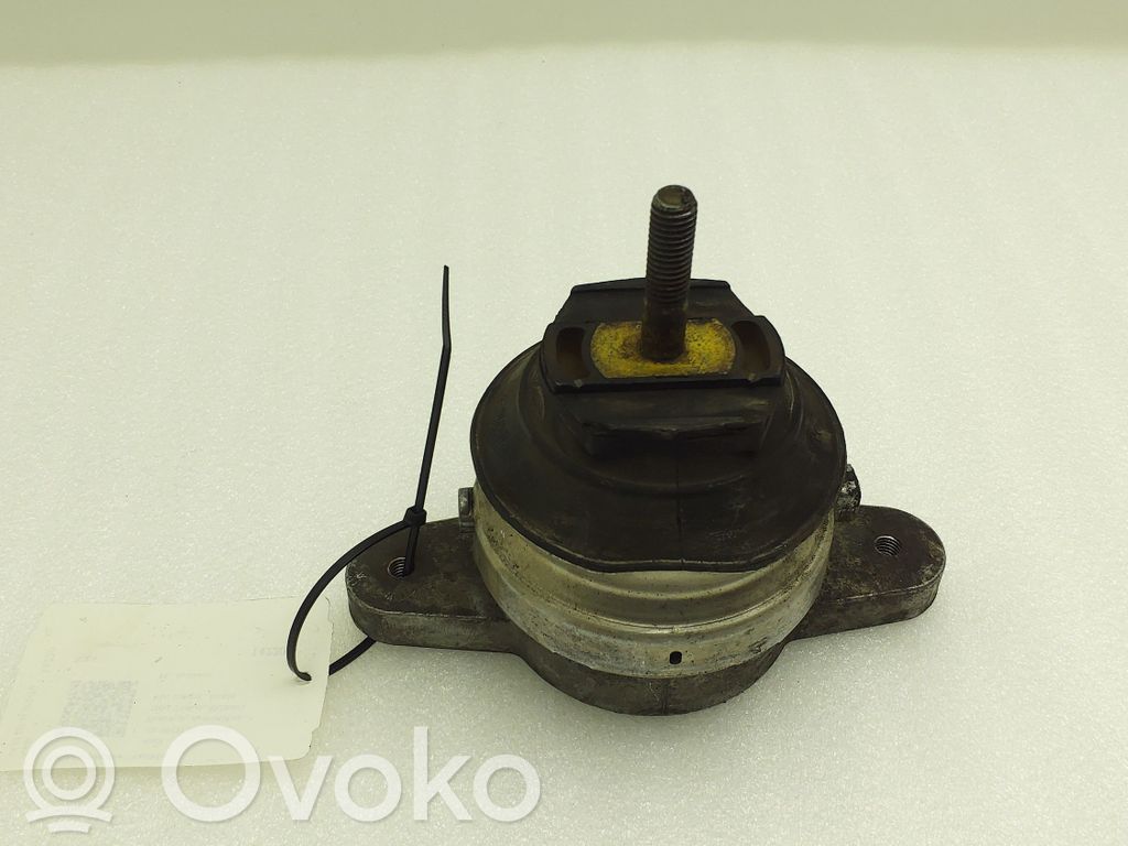 Audi A8 S8 D3 4E Engine mount bracket 