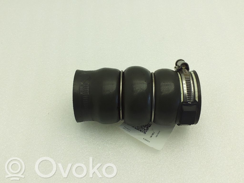 Peugeot 308 Intercooler hose/pipe 