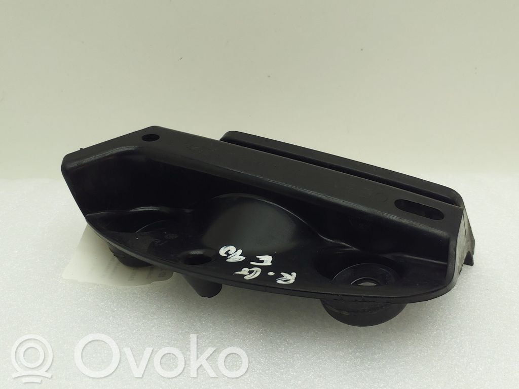 BMW 3 E90 E91 Rear bumper mounting bracket 