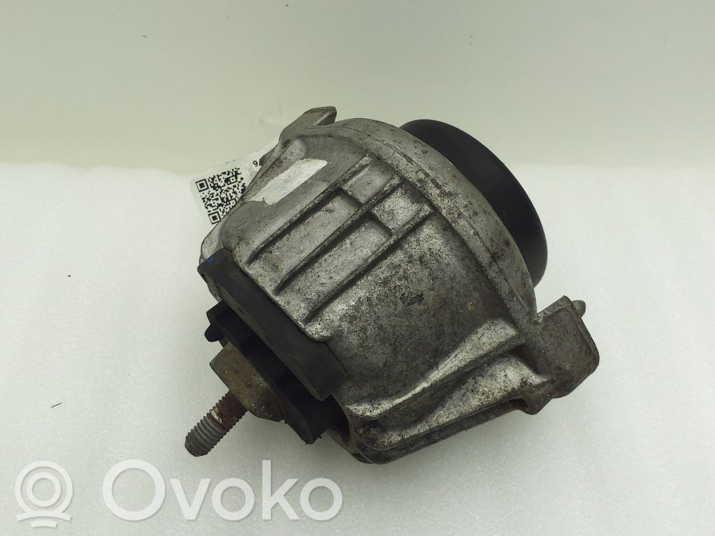 BMW 3 E90 E91 Engine mount bracket 