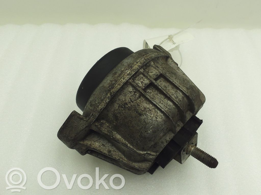 BMW 3 E90 E91 Engine mount bracket 