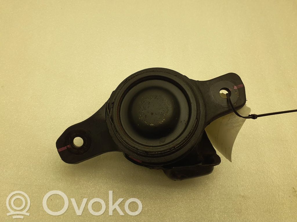 Subaru Legacy Engine mount bracket 