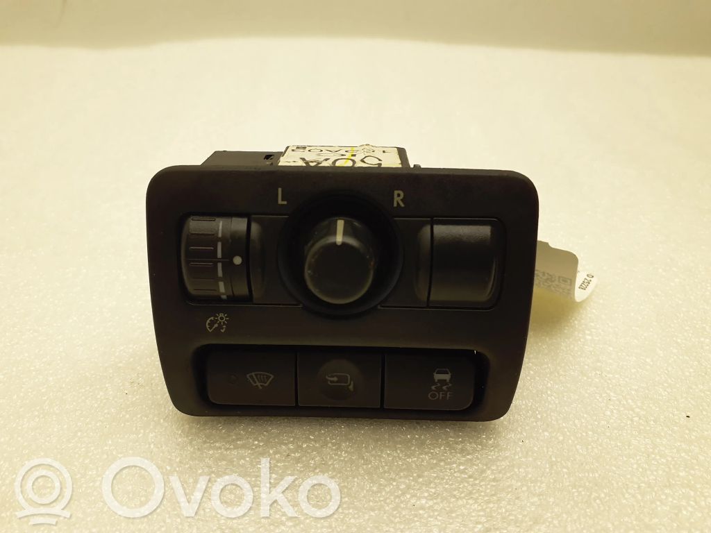 Subaru Outback Wing mirror switch 
