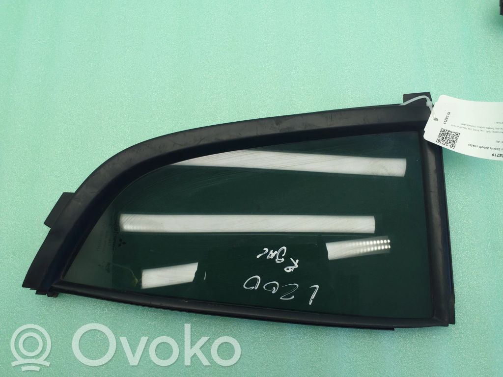 Mitsubishi L200 Ventanilla de ventilación de la puerta trasera 