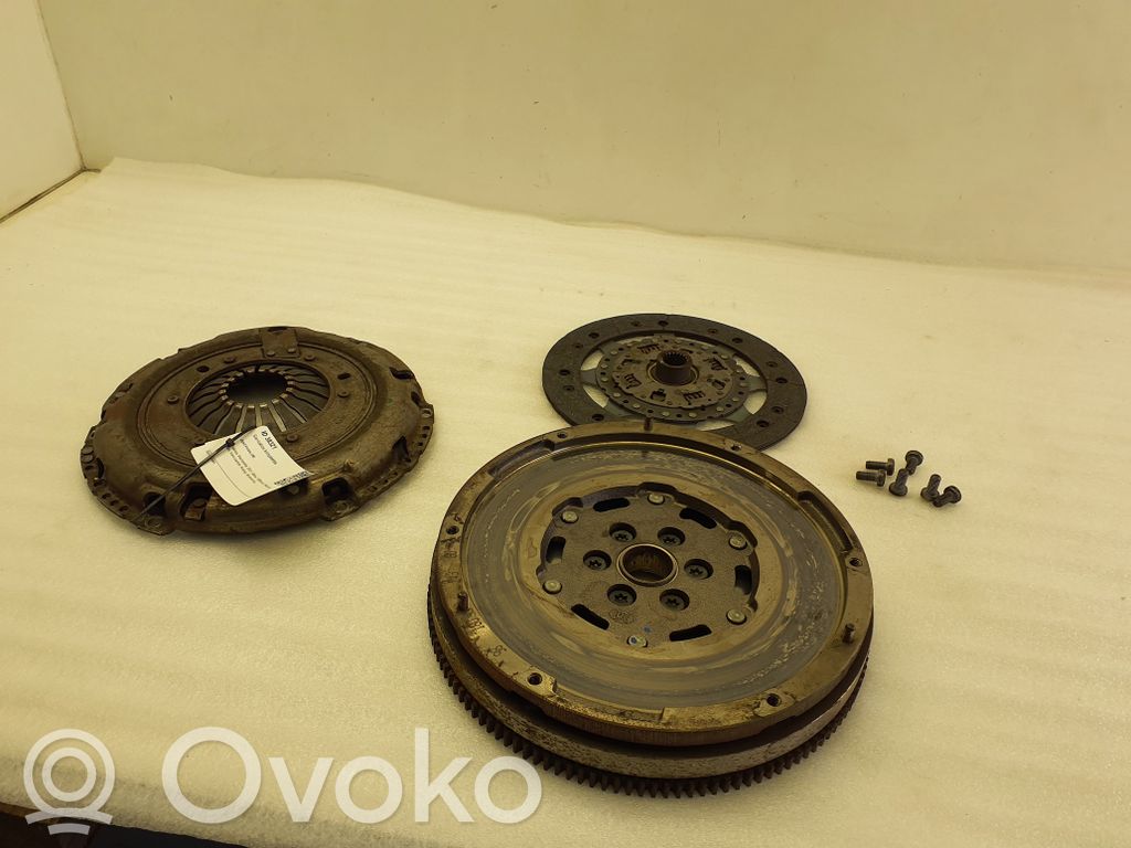 Opel Vivaro Sajūga komplekts 