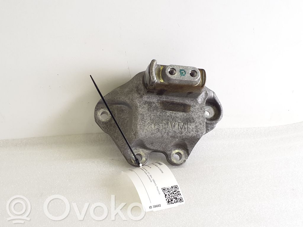 Opel Vivaro Gearbox mounting bracket 