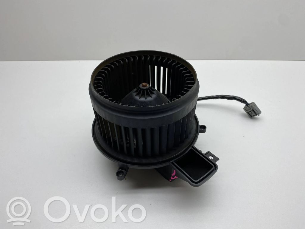 Dodge Charger Mazā radiatora ventilators 